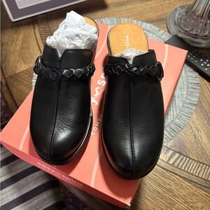 Easy Spirit Penelope Black Leather clogs